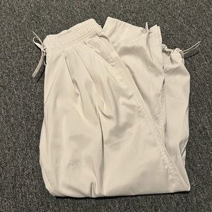 ATHLETE BEIGE JOGGERS SIZE 0